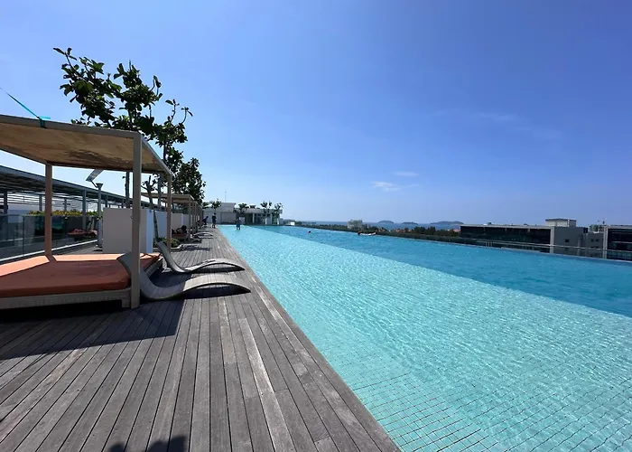 Restary - Cartoon, Sutera Avenue Infinity Pool - Imago Opposite - Kk City- 4Br,12Pax 来沙旅 卡通主题公寓 - 无边际日落海景泳池 - Imago商场对面 - Kk市中心 - 4房12人
