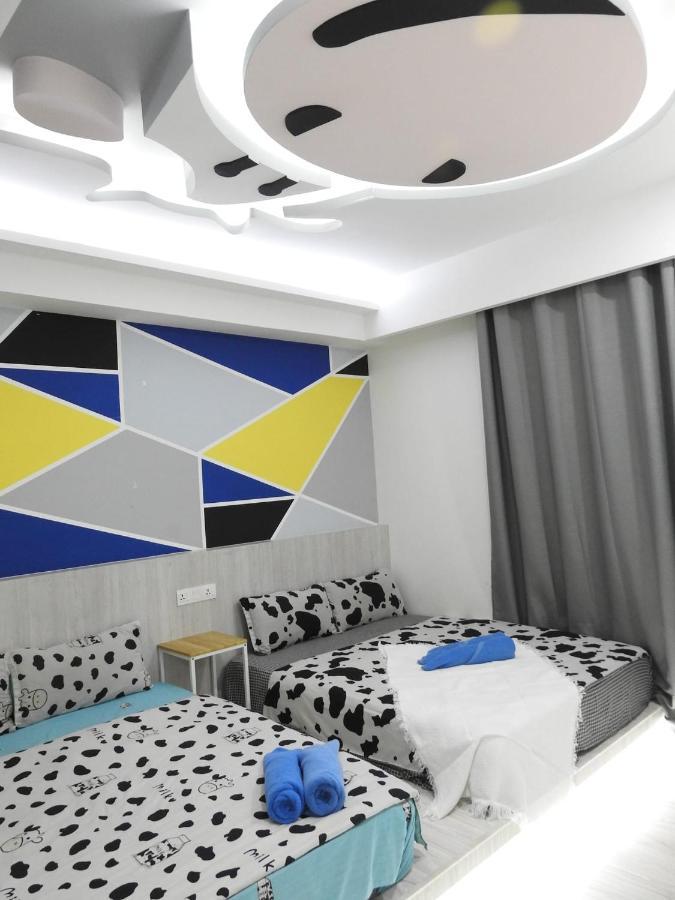 Restary: Cartoon-themed With Infinity Pool Near Imago Mall Apartment